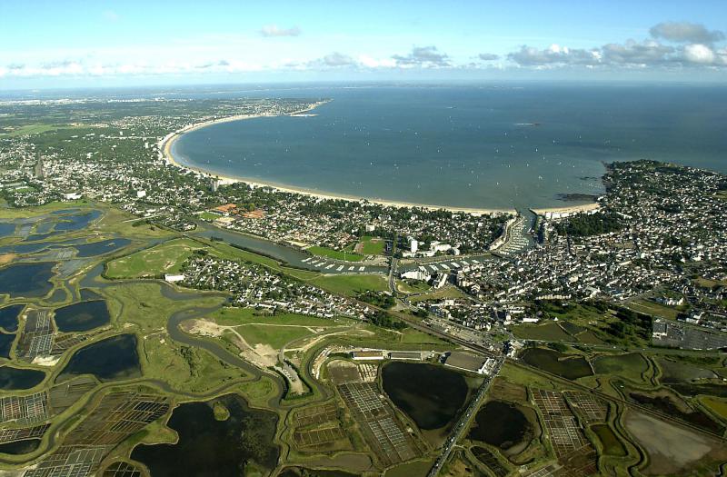 Vue aérienne de la baie de St Nazaire Bretagne sud 